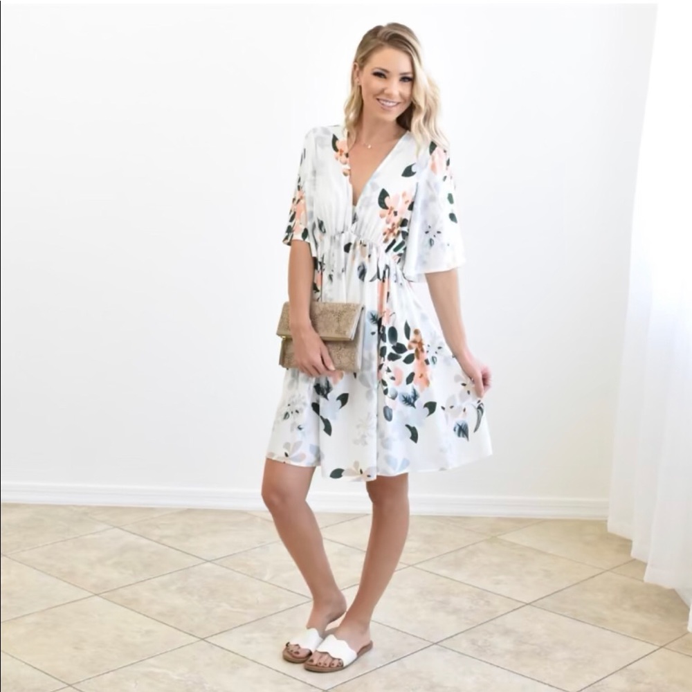 🌿 light floral dress!